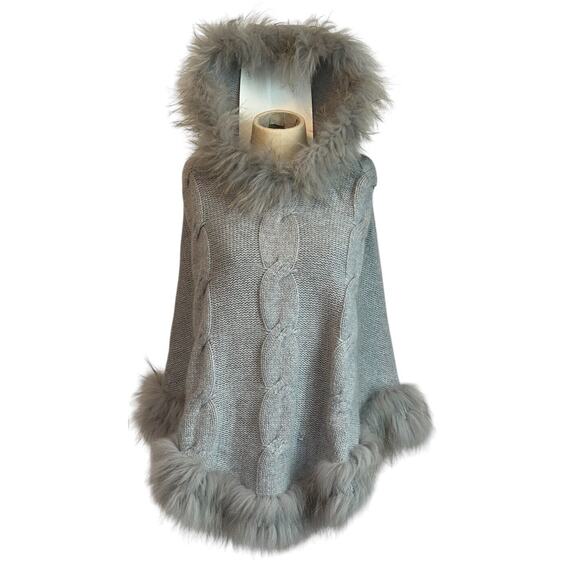 The Cashmere Project Poncho Womens Medium Gray Hooded Pure Cashmere Racoon Fur - Picture 2 of 7